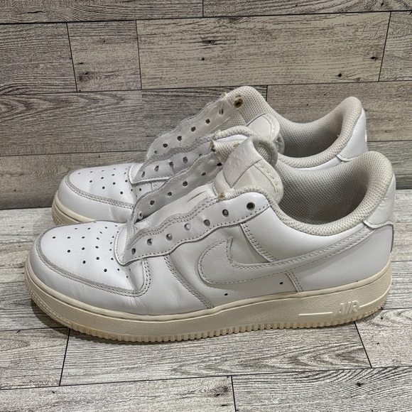 Nike Air Force 1 White Sneakers - Picture 1 of 7